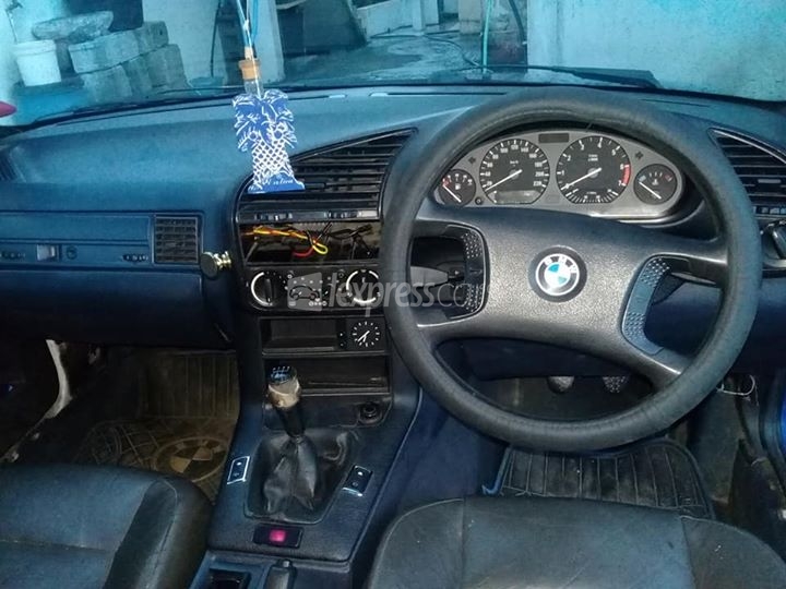Second-Hand BMW 316i 1993 - lexpresscars.mu