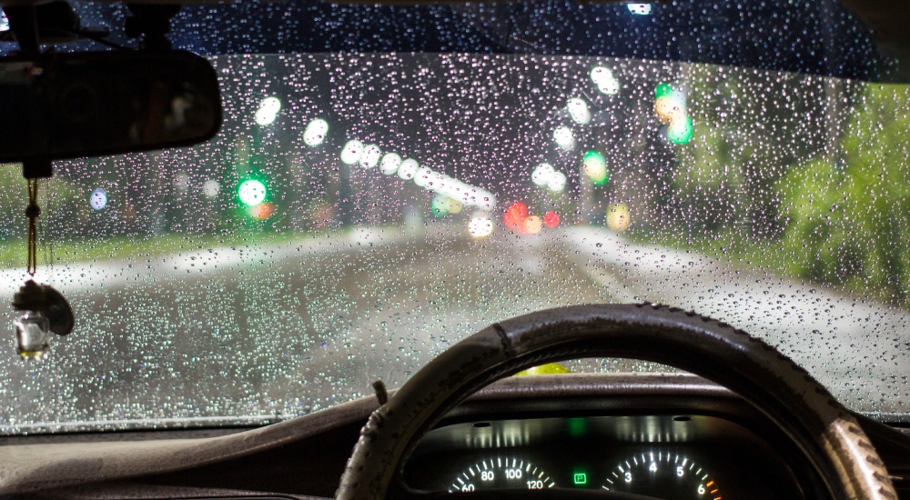 Who Uses Rain Repellent On Their Windscreen? : r/cars