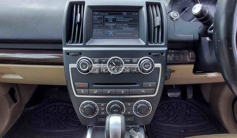 Dealership Second Hand Land Rover Freelander 2013 full