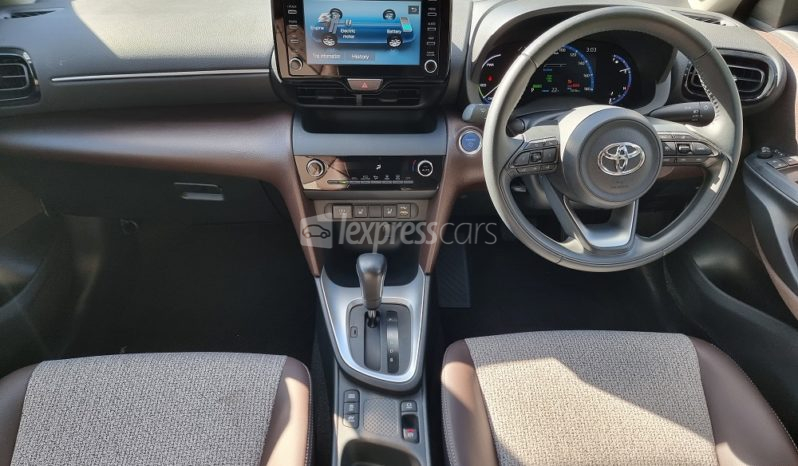 Dealership Second Hand Toyota Yaris Cross 2020 full