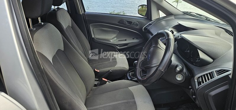 Second-Hand Ford EcoSport 2015 full