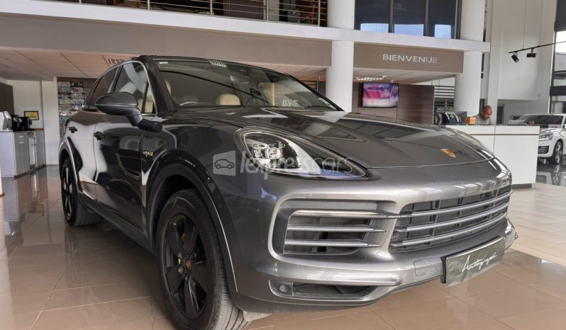 Dealership Second Hand Porsche Cayenne 2019