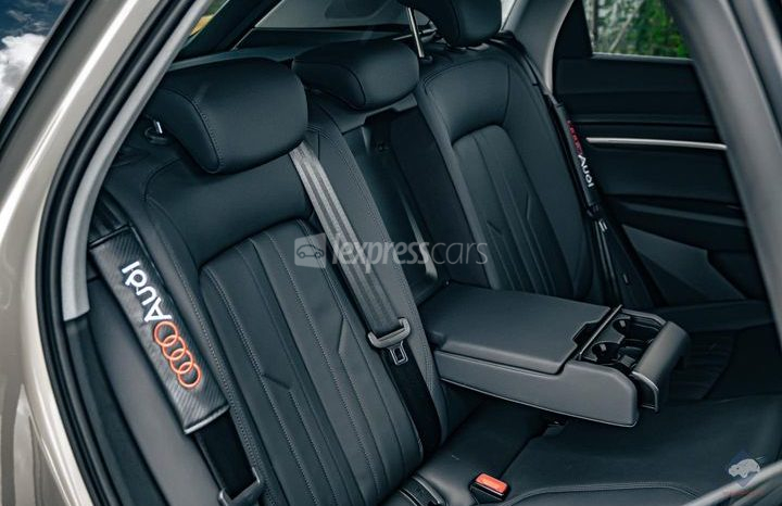 Dealership Second Hand Audi e-tron 2022 full