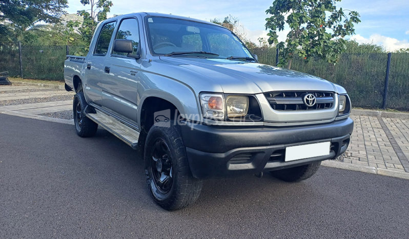 Dealership Second Hand Toyota Hilux 2005