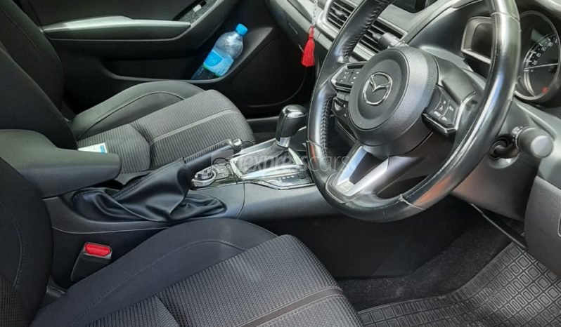 Second-Hand Mazda 3 Hatchback 2018 full