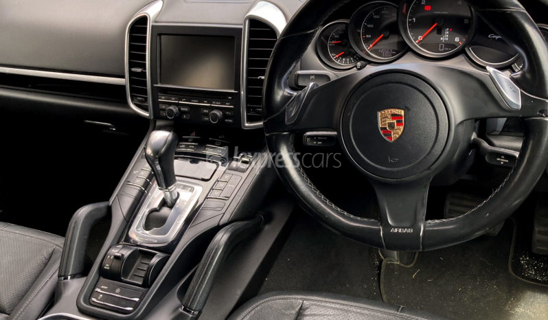 Dealership Second Hand Porsche Cayenne 2014 full
