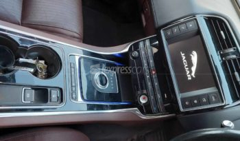 Second-Hand Jaguar XE 2017 full