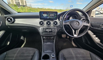 Dealership Second Hand Mercedes-Benz GLA 200 2015 full